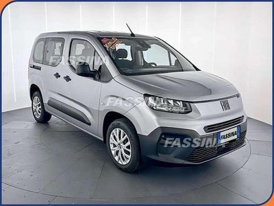Usata Fiat Doblò 131 CV (96 kW) 2024 Grigio Monovolume