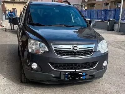 Usata Opel Antara Cosmo 163 CV (119 kW) 2011 Grigio SUV