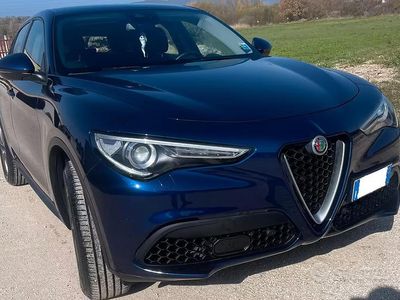 Usata Alfa Romeo Stelvio Executive 210 CV (154 kW) 2018 Blu SUV