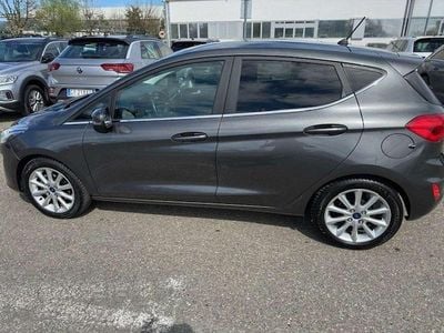Usata Ford Fiesta 101 CV (74 kW) 2018 Grigio Utilitaria