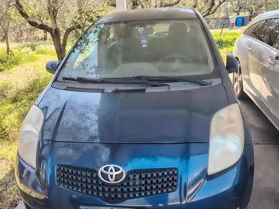Usata Toyota Yaris Sol 69 CV (50 kW) 2008 Blu Utilitaria