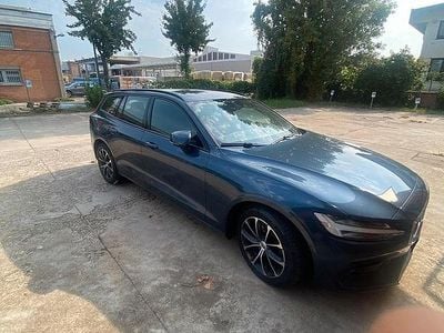 Usata Volvo V60 2020 Blu Station wagon