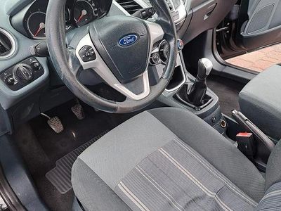 Usata Ford Fiesta 97 CV (71 kW) 2010 Nero Utilitaria