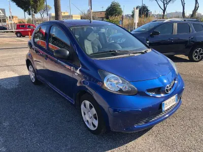 Usata Toyota Aygo 68 CV (50 kW) 2008 Blu/azzurro Utilitaria