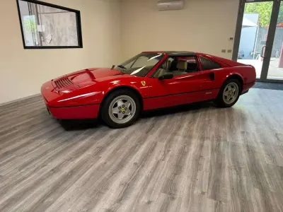 Usata Ferrari 328 269 CV (197 kW) 1988 Rosso Cabrio