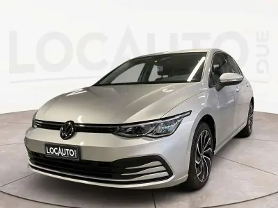 Usata VW Golf VIII Life 110 CV (80 kW) 2023 Grigio Berlina