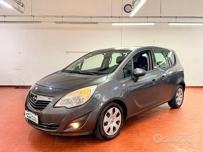 Usata Opel Meriva Cosmo 110 CV (80 kW) 2011 Grigio Monovolume