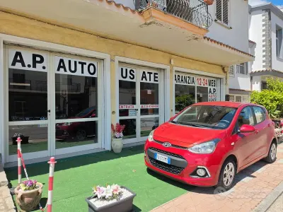 Usata Hyundai i10 Comfort 66 CV (48 kW) 2016 Rosso Utilitaria