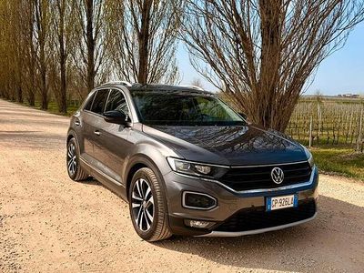 Usata VW T-Roc IQ Drive 150 CV (110 kW) 2019 Grigio SUV