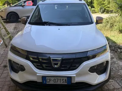 Usata Dacia Spring Expression 19 kW (26 CV) 2023 Bianco Utilitaria