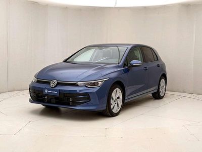 Blu Nuova 2025 VW Golf VIII Life Berlina | 30.900 € (Buon prezzo)
