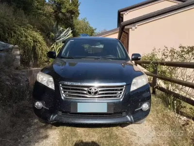 Usata Toyota RAV4 Multidrive S 158 CV (116 kW) 2011 Nero SUV
