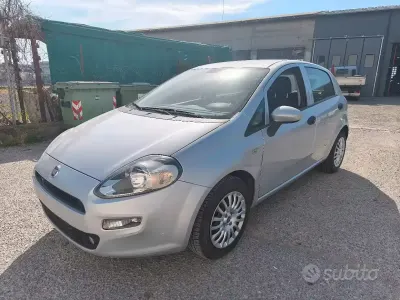 Usata Fiat Punto 69 CV (50 kW) 2016 Utilitaria
