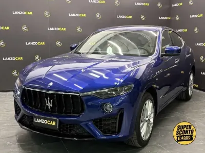 Usata Maserati Levante 275 CV (202 kW) 2021 Blu/azzurro SUV