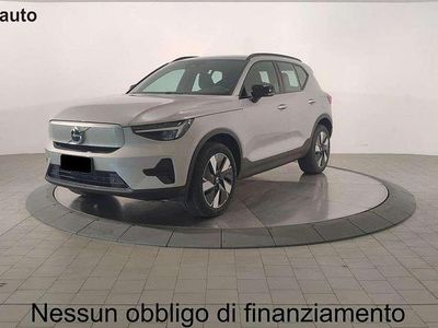Argento Usata 2024 Volvo XC40 Core SUV | 36.900 € (Cara)