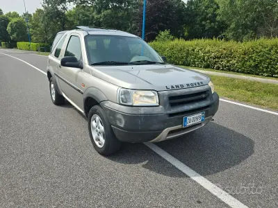 Usata Land Rover Freelander 111 CV (81 kW) 2002 Grigio SUV
