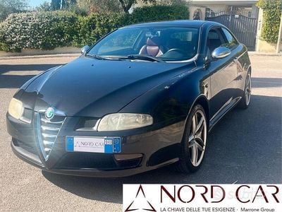 Begagnad Alfa Romeo GT Distinctive 150 HK (110 kW) 2005 Svart Sportkupé