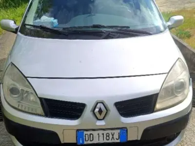 Usata Renault Scenic E-Tech Dynamique 110 CV (80 kW) 2006 Monovolume