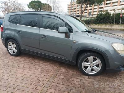 Usata Chevrolet Orlando 163 CV (119 kW) 2011 Grigio Monovolume