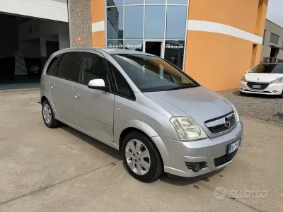 Usata Opel Meriva Cosmo 105 CV (77 kW) 2007 Grigio Monovolume