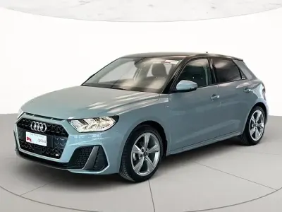 Usata Audi A1 Sportback Business 95 CV (69 kW) 2025 Grigio freccia perla nero mito Utilitaria