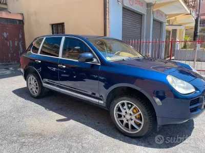 Usata Porsche Cayenne 250 CV (183 kW) 2005 Bluazzurro SUV