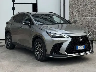 Usata Lexus NX450h+ Sport Line 185 CV (136 kW) 2025 Argento SUV