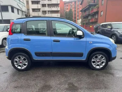 Usata Fiat Panda 4x4 S 86 CV (63 kW) 2016 Blu/azzurro Utilitaria