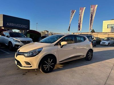 Usata Renault Clio IV Zen 90 CV (66 kW) 2017 Beige Berlina