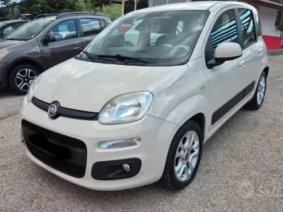 Usata Fiat Panda Lounge 95 CV (69 kW) 2017 Bianco Utilitaria