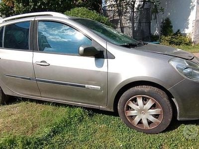 Usata Renault Clio GrandTour Rip Curl 100 CV (73 kW) 2009 Grigio Station wagon