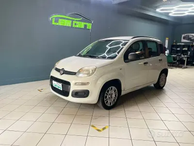 Usata Fiat Panda Lounge 69 CV (50 kW) 2013 Bianco Utilitaria