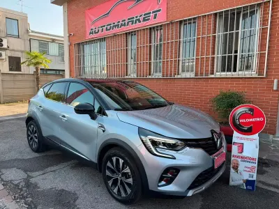 Usata Renault Captur Techno 94 CV (69 kW) 2023 Grigio SUV