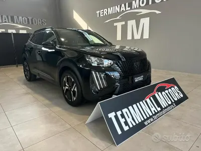 Usata Peugeot 2008 Allure 101 CV (74 kW) 2024 Nero SUV
