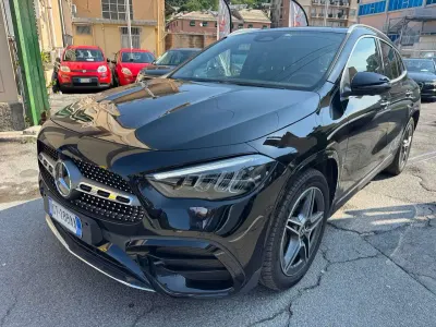 Usata Mercedes GLA200 AMG Line Premium Plus 150 CV (110 kW) 2024 Nero SUV