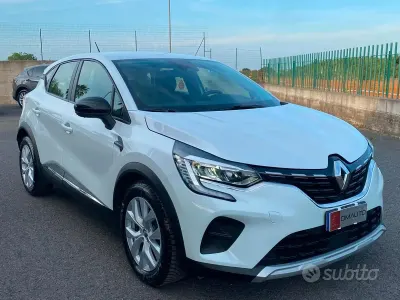 Usata Renault Captur Intens 101 CV (74 kW) 2021 Bianco SUV