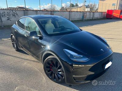 Usata Tesla Model Y Performance 392 kW (534 CV) 2023 Nero SUV
