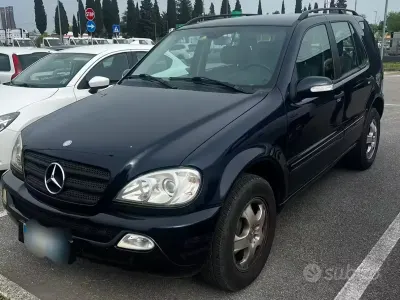 Usado Mercedes ML270 Classic 163 CV (119 kW) 2005 Azul SUV