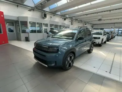 Nuova Fiat Grande Panda La Prima 101 CV (74 kW) 2026 Blu/azzurro Utilitaria