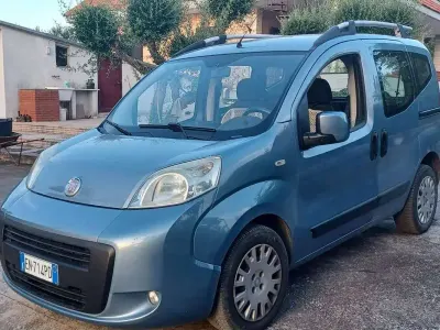 Usata Fiat Qubo Trekking 75 CV (55 kW) 2012 Blu/azzurro Monovolume