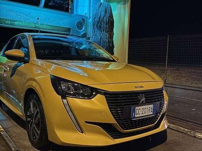 Usata Peugeot 208 Allure 101 CV (74 kW) 2021 Giallo Utilitaria