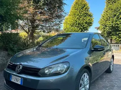 Usata VW Golf VII 105 CV (77 kW) 2012 Berlina