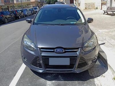 Usata Ford Focus 117 CV (86 kW) 2012 Grigio Station wagon