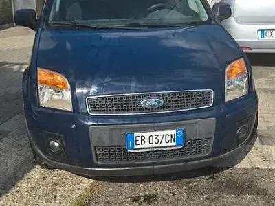 Usata Ford Fusion 76 CV (55 kW) 2010 Bluazzurro Utilitaria