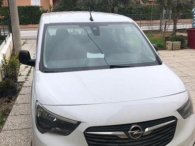Occasion Opel Combo Life Edition 102 ch (75 kW) 2023 Blanc Berline