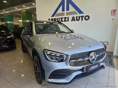 Usata Mercedes GLC300 Premium Plus 194 CV (142 kW) 2021 Argento SUV