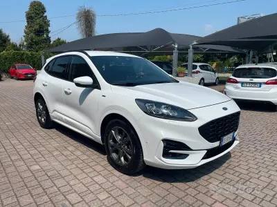 Usata Ford Kuga ST-Line X 120 CV (88 kW) 2021 Bianco SUV