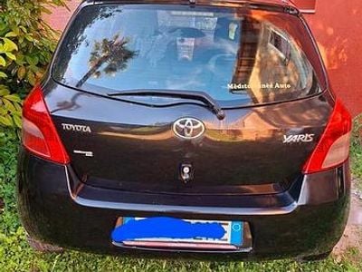 Usata Toyota Yaris 90 CV (66 kW) 2006 Nero Utilitaria