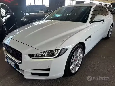 Usata Jaguar XE Business Edition 180 CV (132 kW) 2017 Bianco Berlina