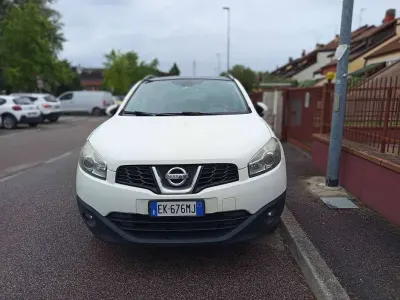 Usata Nissan Qashqai Tekna 131 CV (96 kW) 2012 Bianco SUV